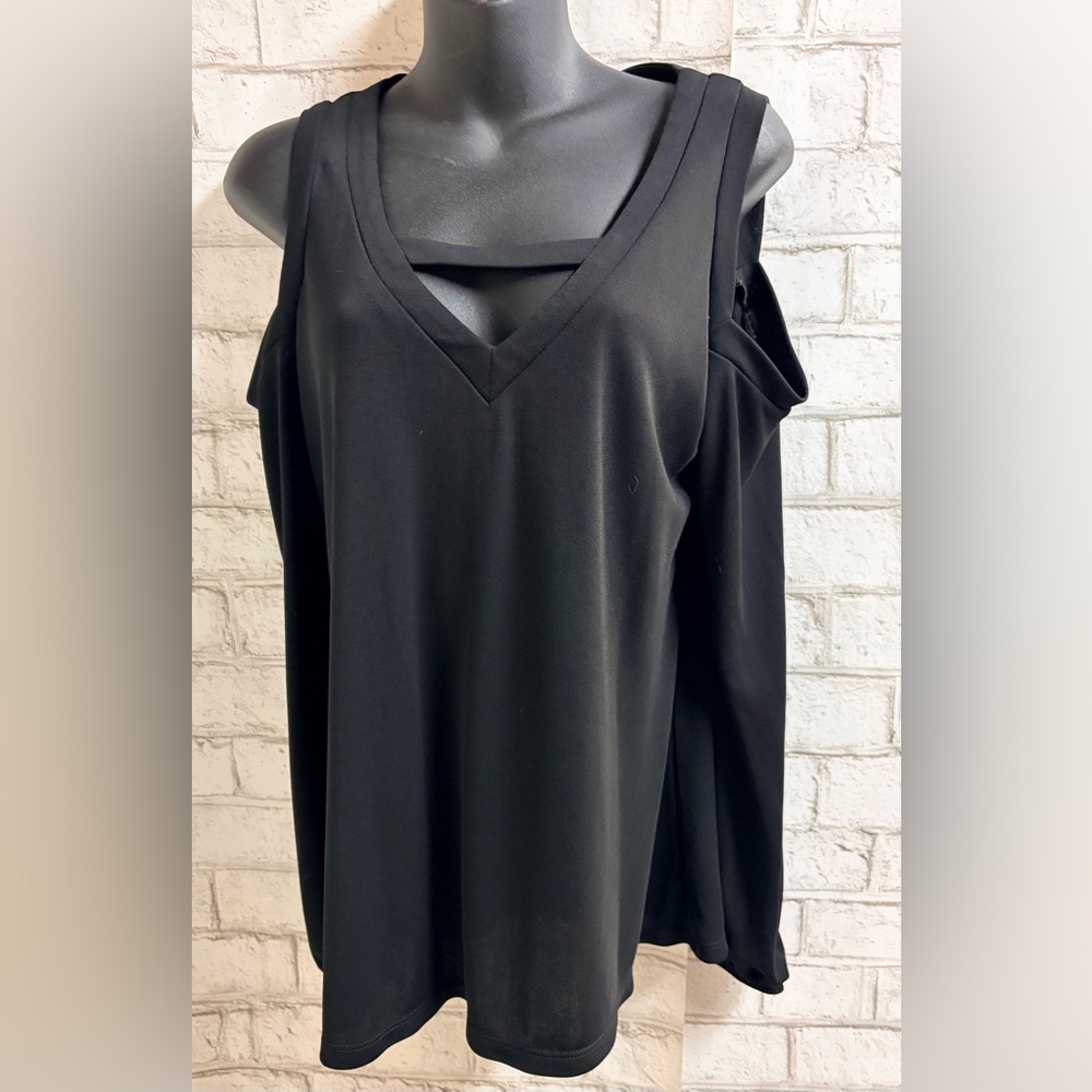 Women’s Size Medium Melanie Lyne Black V-Neck Top Cut Out Sleeves